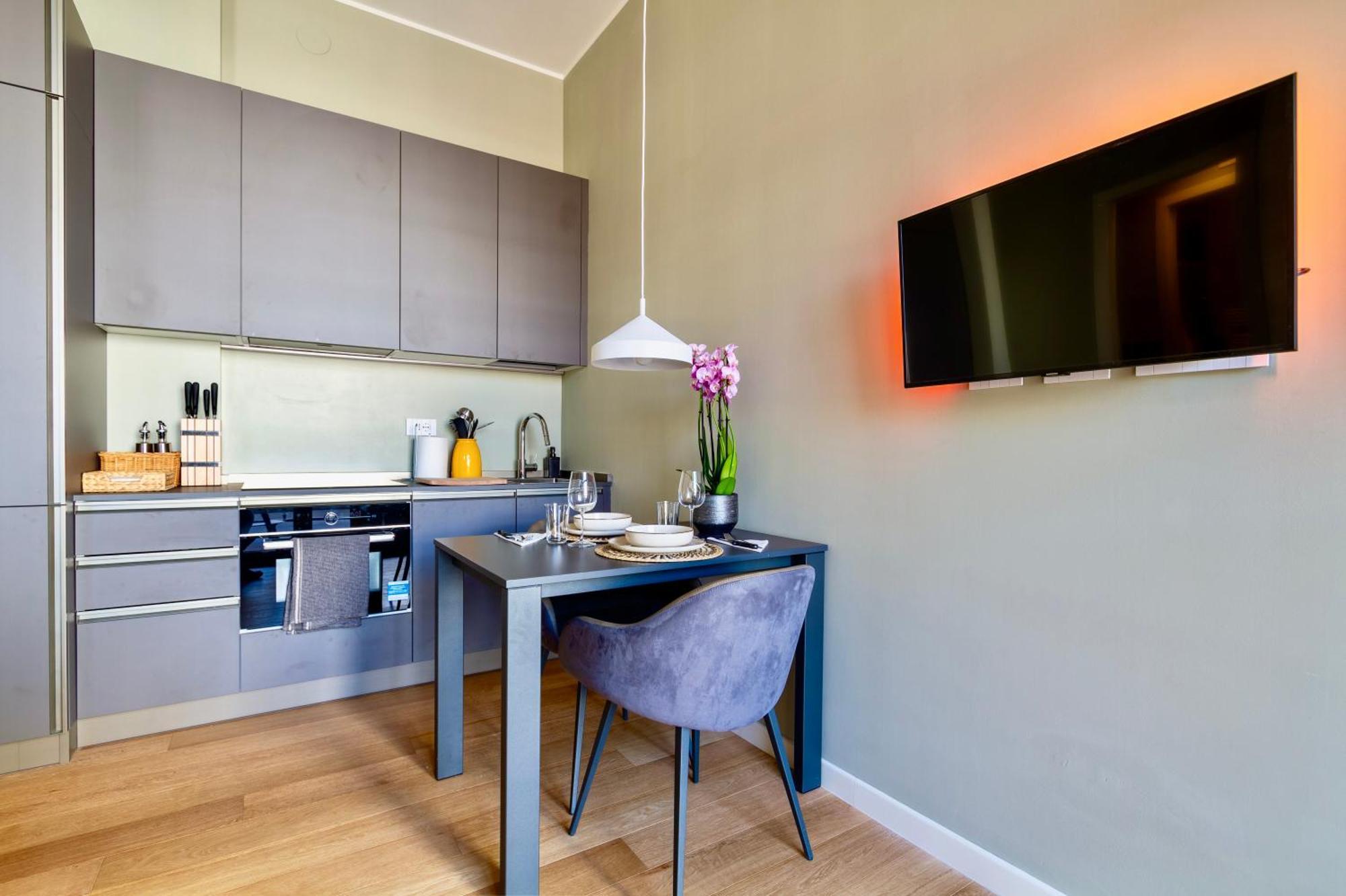 Urban Luxury - Bright And Central Apartment ميلان المظهر الخارجي الصورة